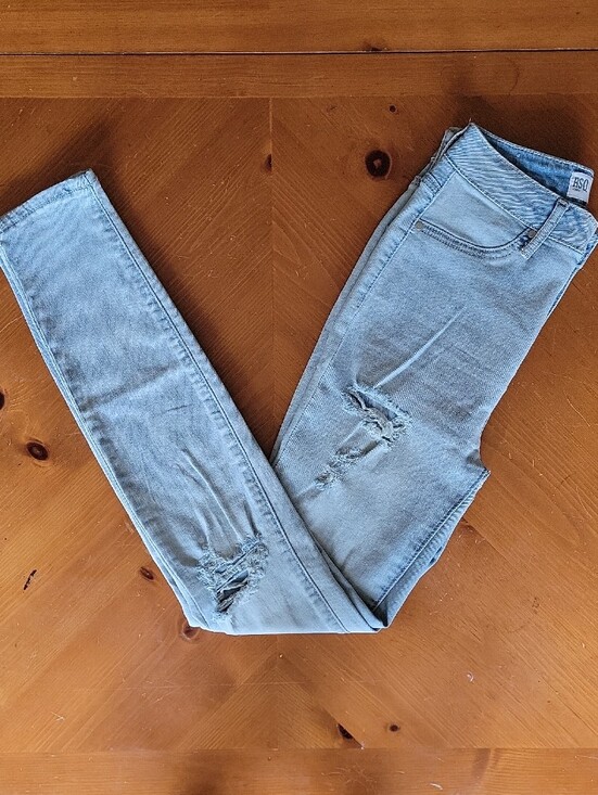 RSQ Denim - PacSun RSQ LA Super High Rise Distressed Jeggings Light Wash 1 W25 NWOT